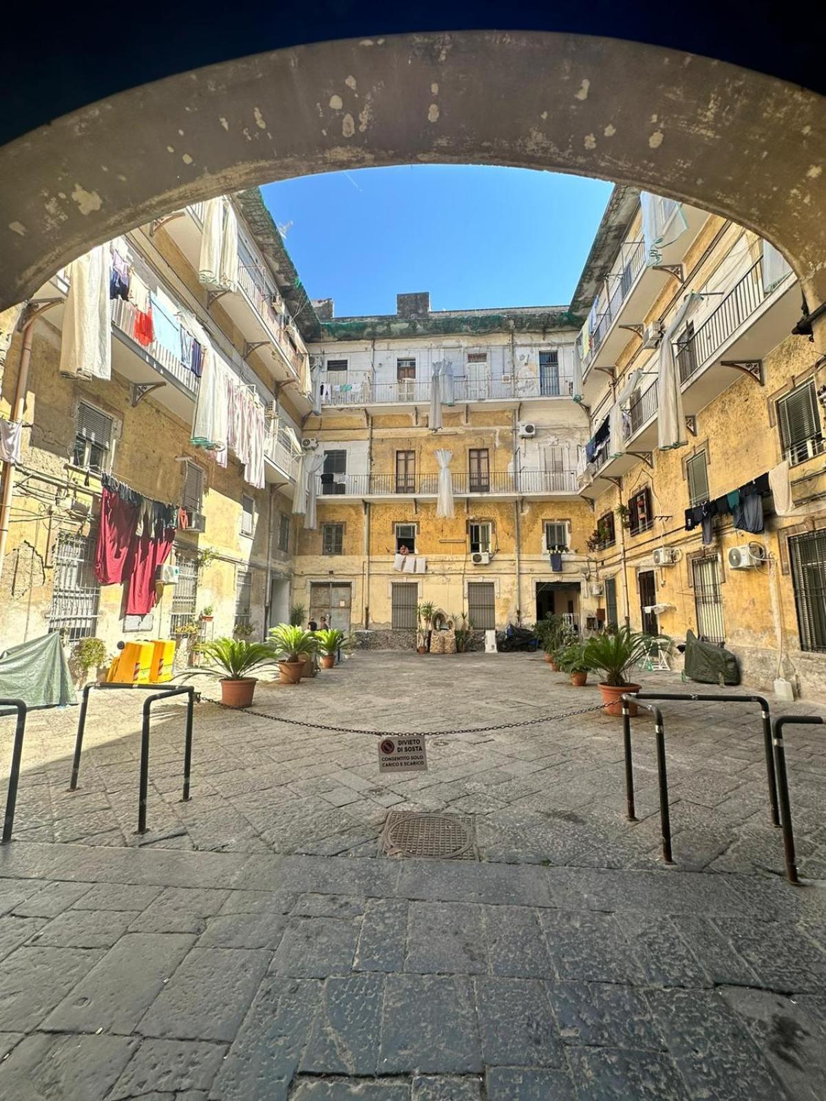 Hv Suites Decumanus Napels Buitenkant foto